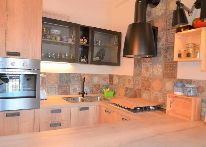 Scroce Close To Prato Della Valle